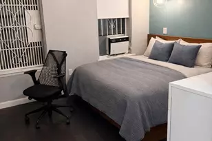 319 E 105th St, New York City, NY 10029 - Photo 10