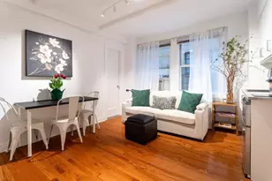 321 E 43rd St, New York City, NY 10017 - Photo 2