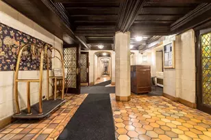 321 E 43rd St, New York City, NY 10017 - Photo 8