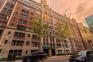 321 E 43rd St, New York City, NY 10017 - Photo 12