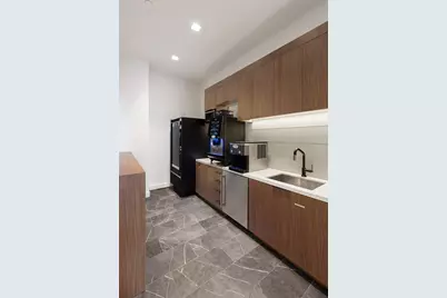 845 United Nations Plaza #19A, New York, NY 10017 - Photo 12