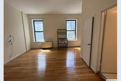 2020 Broadway #5G, New York City, NY 10023 - Photo 2