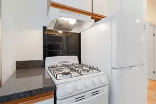 340 W 17th St, New York, NY 10011 - Photo 10