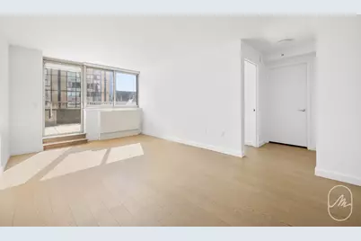 561 10th Avenue #8E, New York, NY 10036 - Photo 2