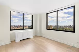 145 W 67th St, New York City, NY 10023 - Photo 8