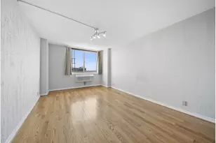 118-17 Union Tpke, New York City, NY 11375 - Photo 14