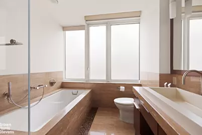 250 E 53rd Street #1502, New York, NY 10022 - Photo 10