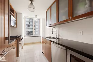 250 E 53rd St, New York, NY 10022 - Photo 4