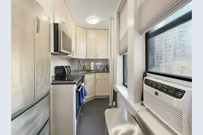 205 W 88th Street #13F, New York, NY 10024 - Photo 2