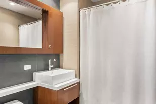 305 W 16th St, New York, NY 10011 - Photo 6