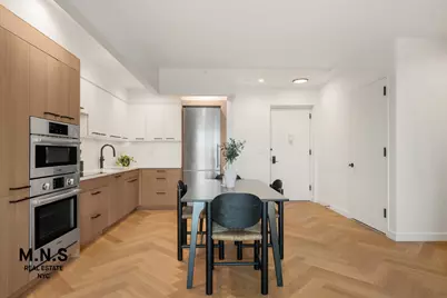 22-54 46th Street #504, New York City, NY 11105 - Photo 4