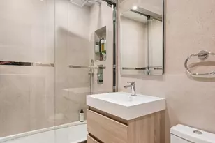 77 Fulton St, New York City, NY 10038 - Photo 6