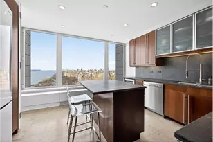 240 Riverside Blvd, New York City, NY 10069 - Photo 16