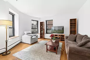 305 W 98th St, New York City, NY 10025 - Photo 2