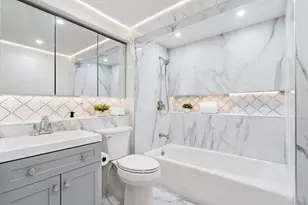 7 E 69th St, New York City, NY 10021 - Photo 16