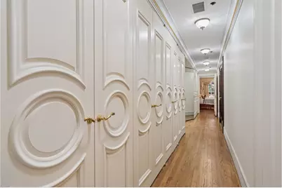 7 E 69th Street, New York, NY 10021 - Photo 14