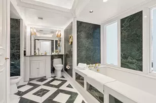 7 E 69th St, New York City, NY 10021 - Photo 12