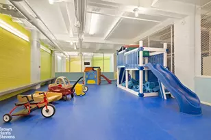 118 Riverside Dr, New York City, NY 10024 - Photo 14