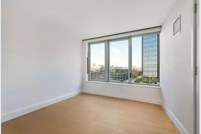 3 Court Square #902, Long Island City, NY 11101 - Photo 8