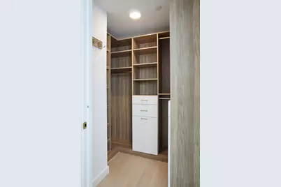 3 Court Square #902, Long Island City, NY 11101 - Photo 18