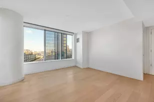 3 Ct Square, New York City, NY 11101 - Photo 2