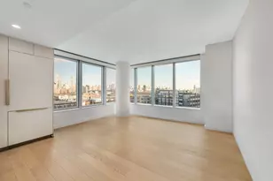 3 Ct Square, New York City, NY 11101 - Photo 1