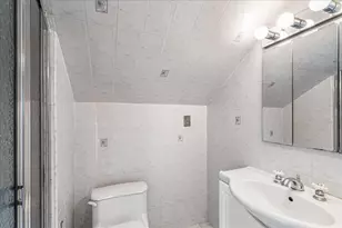 113-09 Union Tpke, New York City, NY 11375 - Photo 34
