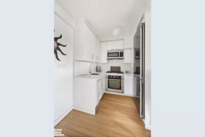 230 Central Park S #6C, New York City, NY 10019 - Photo 6