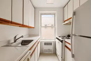 1717 E 18th St, New York City, NY 11229 - Photo 2