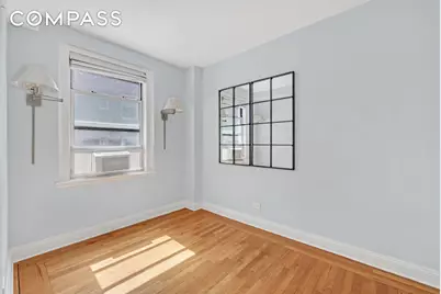 333 E 43rd Street #705, New York, NY 10017 - Photo 10