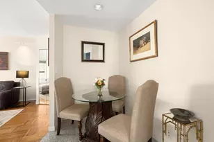 210 E 47th St, New York City, NY 10017 - Photo 6