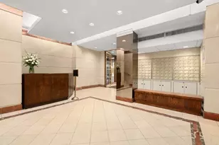 210 E 47th St, New York City, NY 10017 - Photo 14