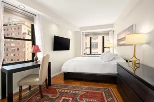 210 E 47th St, New York City, NY 10017 - Photo 8