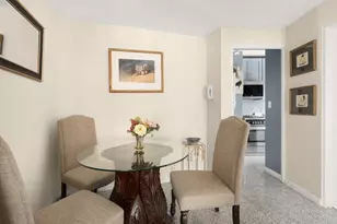210 E 47th St, New York City, NY 10017 - Photo 4