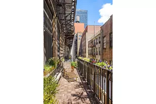 132 Greene St, New York City, NY 10012 - Photo 8