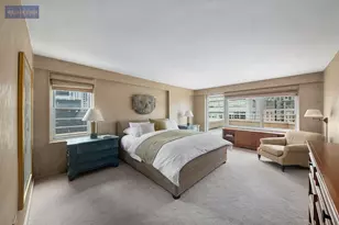 150 E 61st St, New York City, NY 10065 - Photo 8