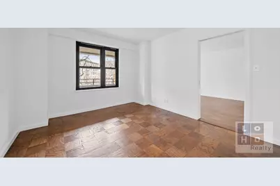 210 E Broadway #H307, New York City, NY 10002 - Photo 16