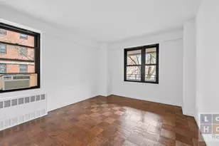 210 E Broadway, New York City, NY 10002 - Photo 14