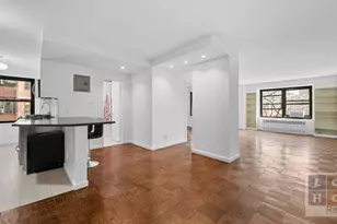 210 E Broadway, New York City, NY 10002 - Photo 2