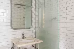 221 W 21st St, New York City, NY 10011 - Photo 8