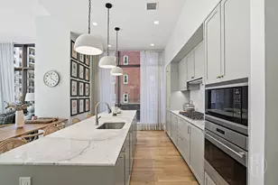 215 E 19th St, New York City, NY 10003 - Photo 2