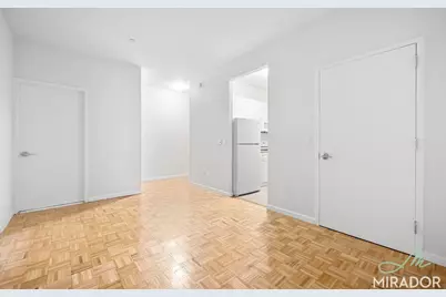 15 Park Row #14J, New York, NY 10038 - Photo 2