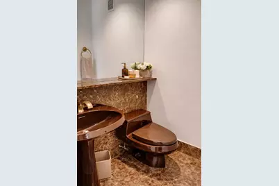 100 United Nations Plaza #24A, New York, NY 10017 - Photo 4