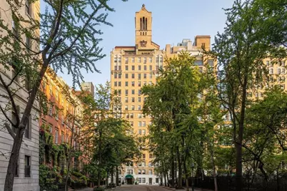 60 Gramercy Park N #17B, New York City, NY 10010 - Photo 18