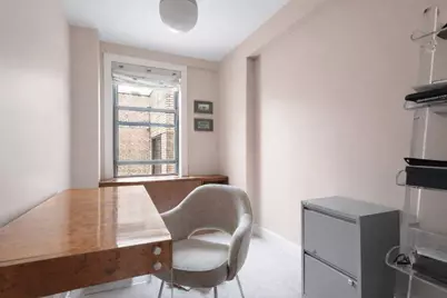 60 Gramercy Park N #17B, New York City, NY 10010 - Photo 16