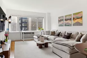 211 E 51st St, New York City, NY 10022 - Photo 1