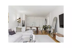 211 E 51st St, New York City, NY 10022 - Photo 2
