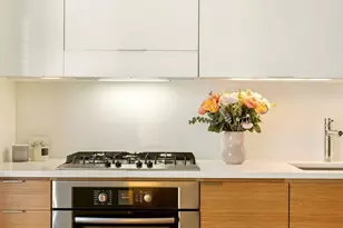 303 E 33rd St, New York City, NY 10016 - Photo 4