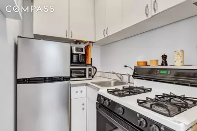 425 E 79th Street #2A, New York, NY 10075 - Photo 6