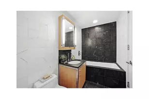 100 W 58th St, New York, NY 10019 - Photo 10